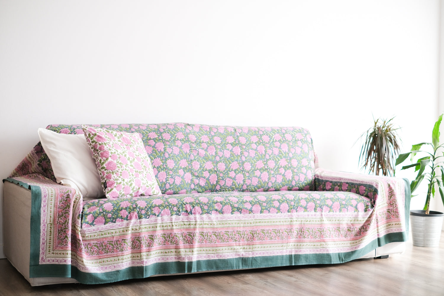 Cubresofá Kokoon Verde y Rosa