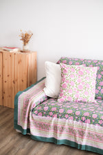 Charger l&#39;image dans la galerie, Cubresofá Kokoon Verde y Rosa
