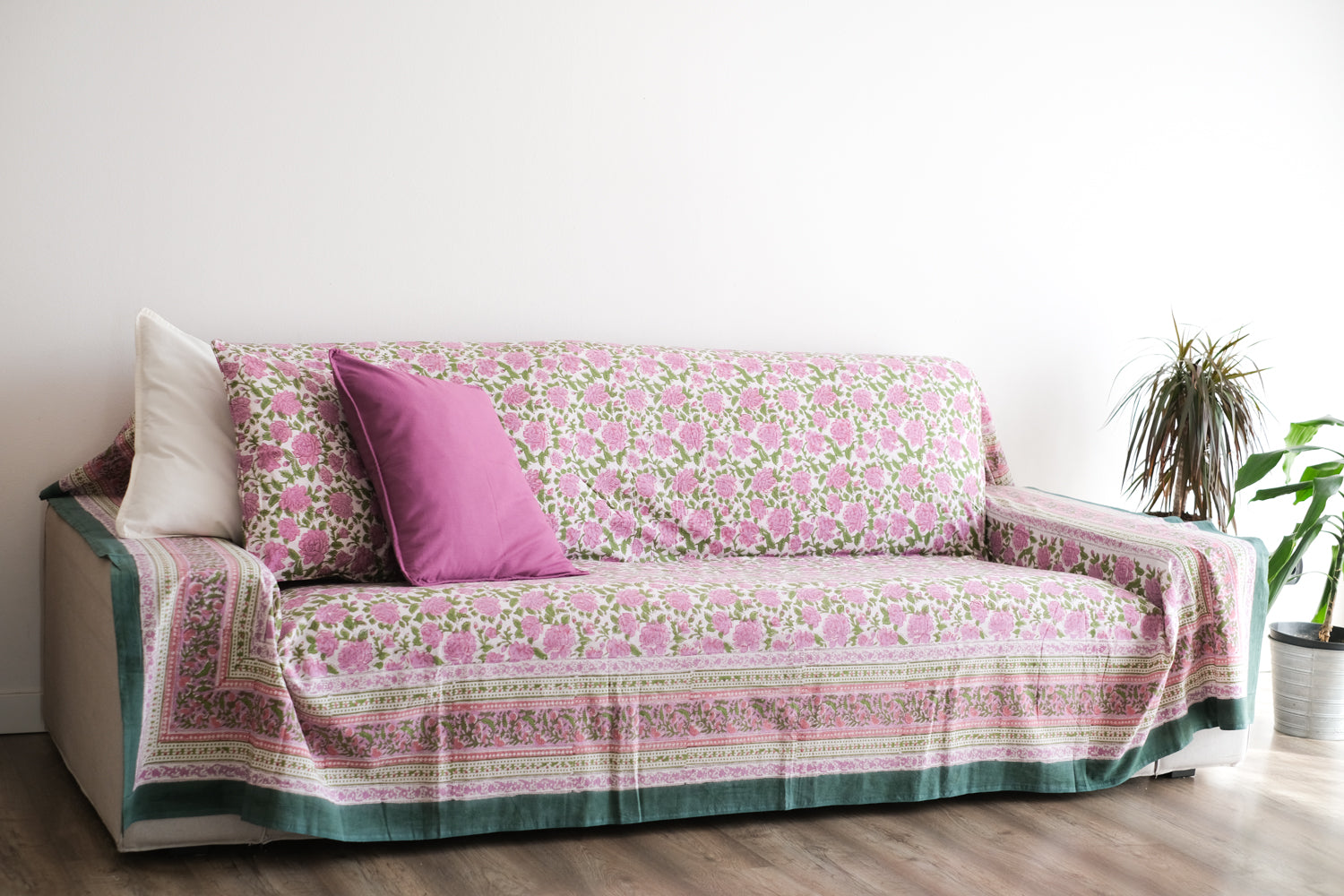 Cubresofá Kokoon Blanco y Rosa