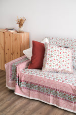 Lade das Bild in den Galerie-Viewer, Cubresofá Lueesa Blanco y Rojo
