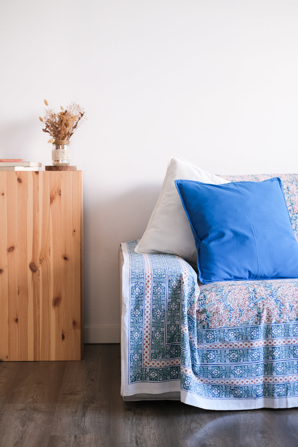 Cubresofá Theesl Azul y Naranja