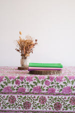 Carica l&#39;immagine nel visualizzatore di Gallery, Mantel Kokoon Blanco y Rosa
