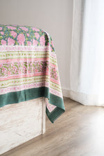 Cargar imagen en el visor de la galería, Cubrecamas Kokoon Verde y Rosa

