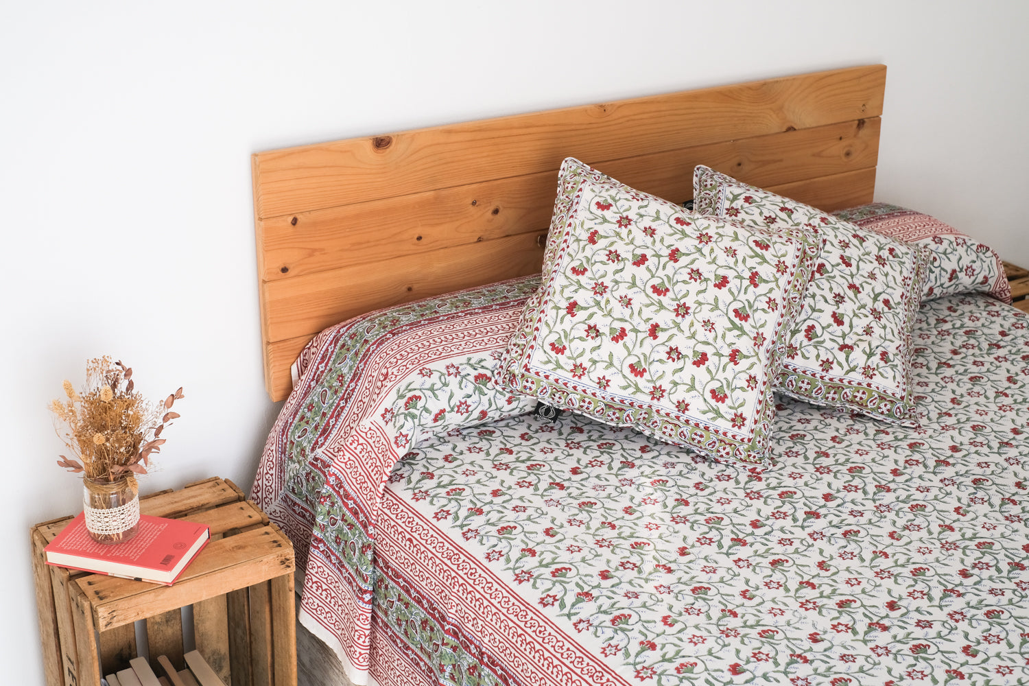 Cubrecamas Lueesa Blanco y Rojo