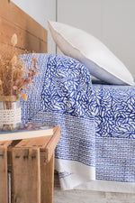 Lade das Bild in den Galerie-Viewer, Cubrecamas Pakka Azul
