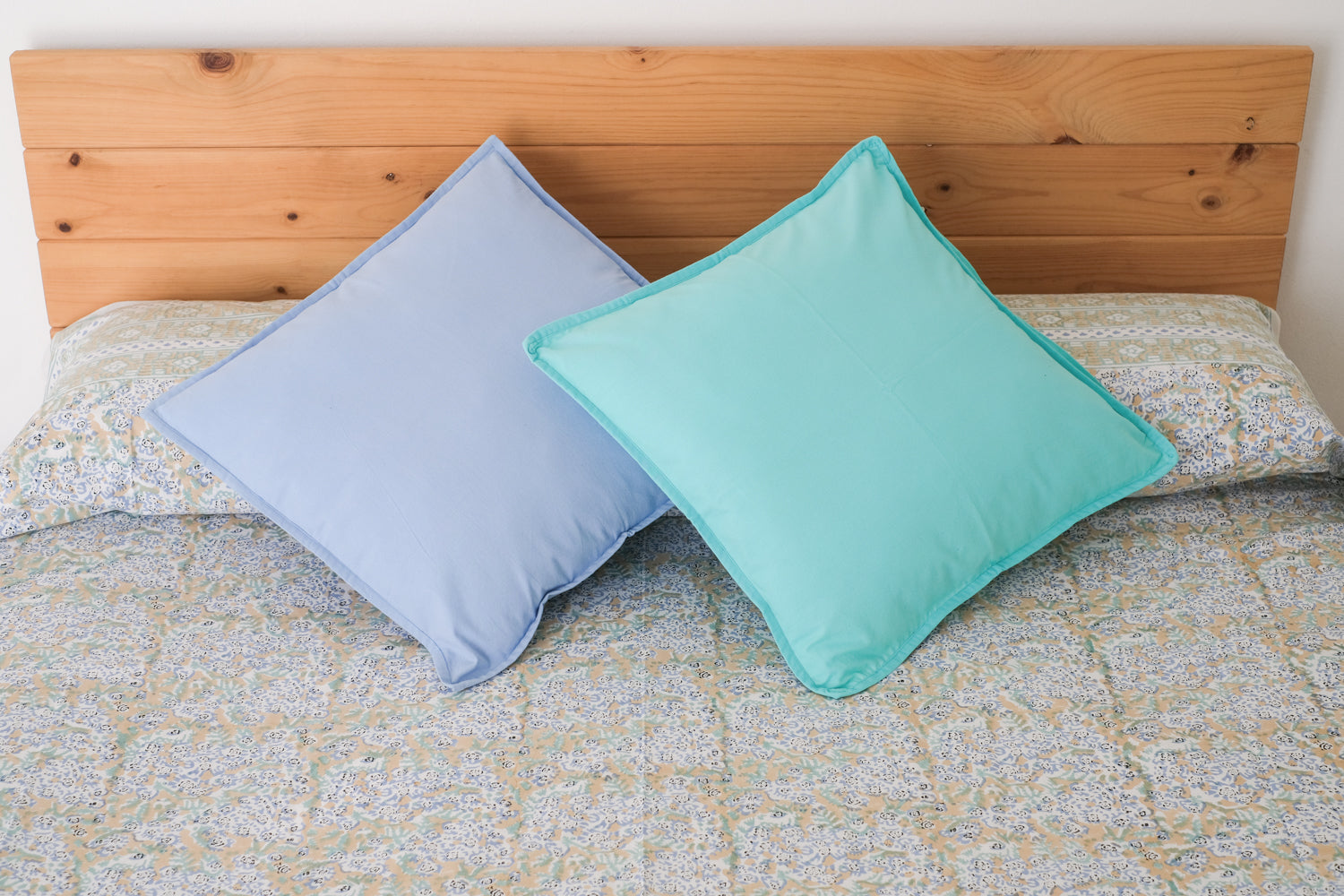 Cubrecamas Theesl Ocre y Azul