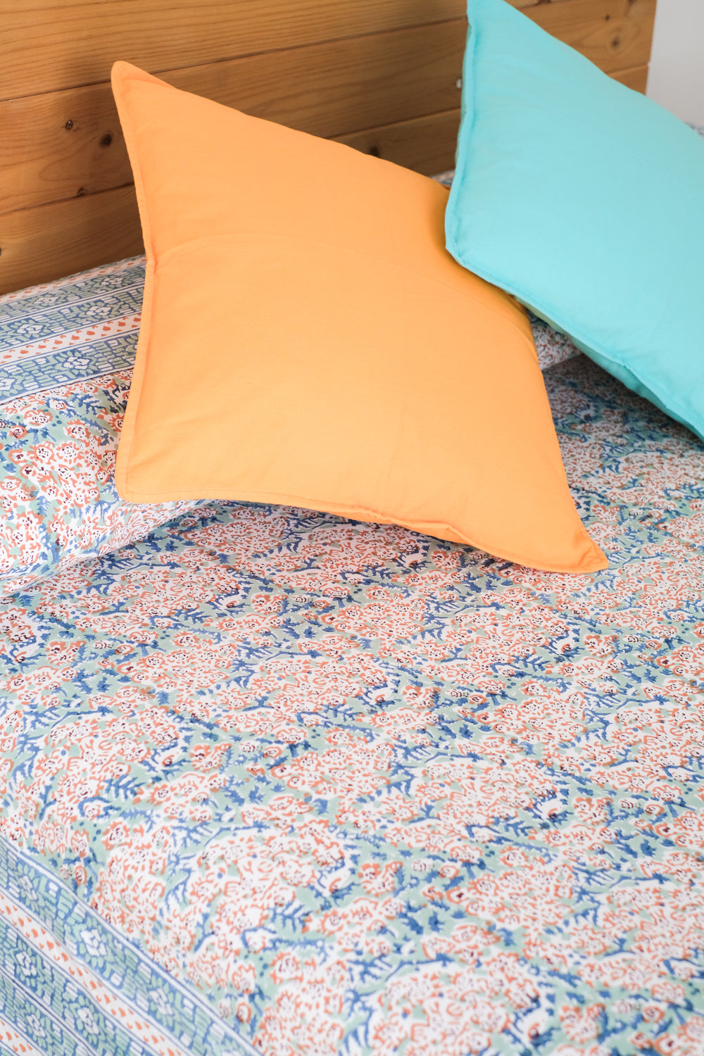 Cubrecamas Theesl Azul y Naranja