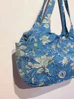 Lade das Bild in den Galerie-Viewer, Bolso Jeb flor azul
