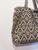 Cargar imagen en el visor de la galería, Bolso Thaila etnico negro
