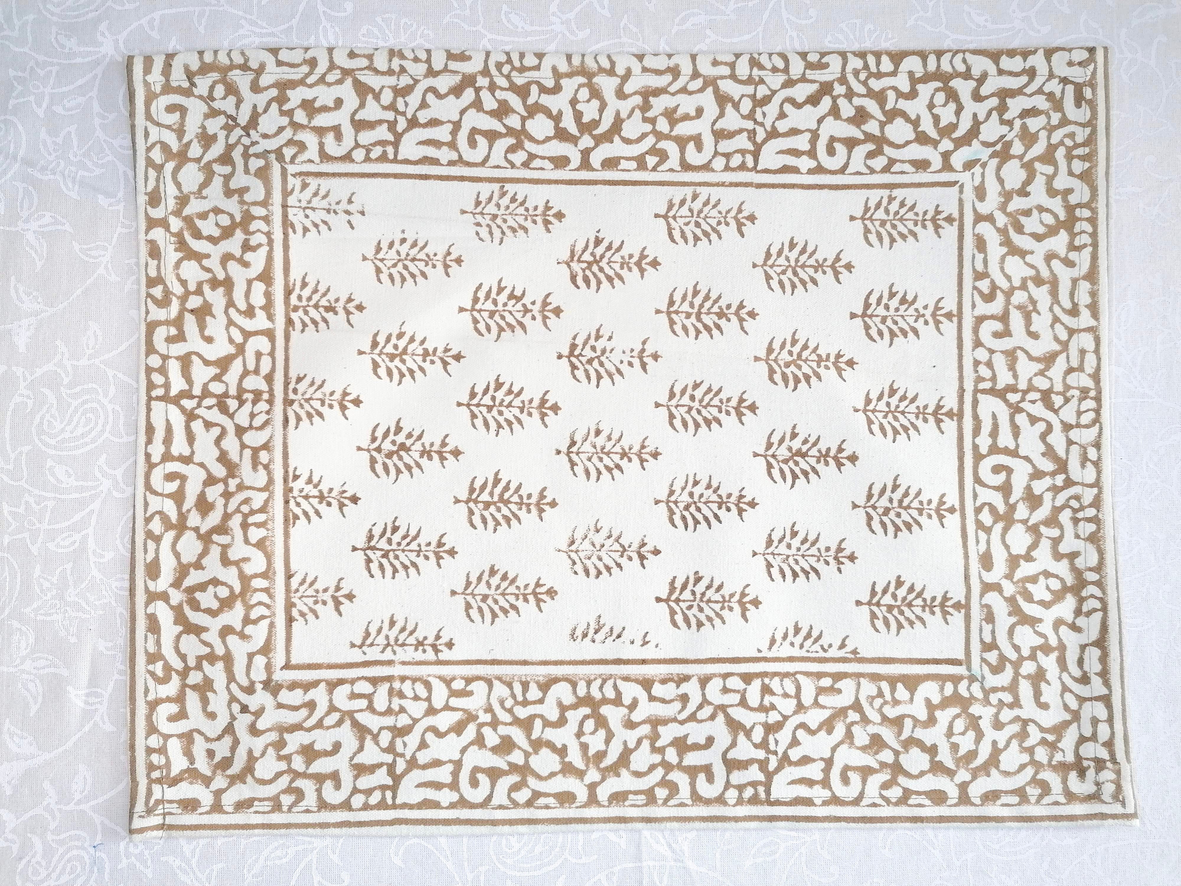 Mantel individual Shanta marrón