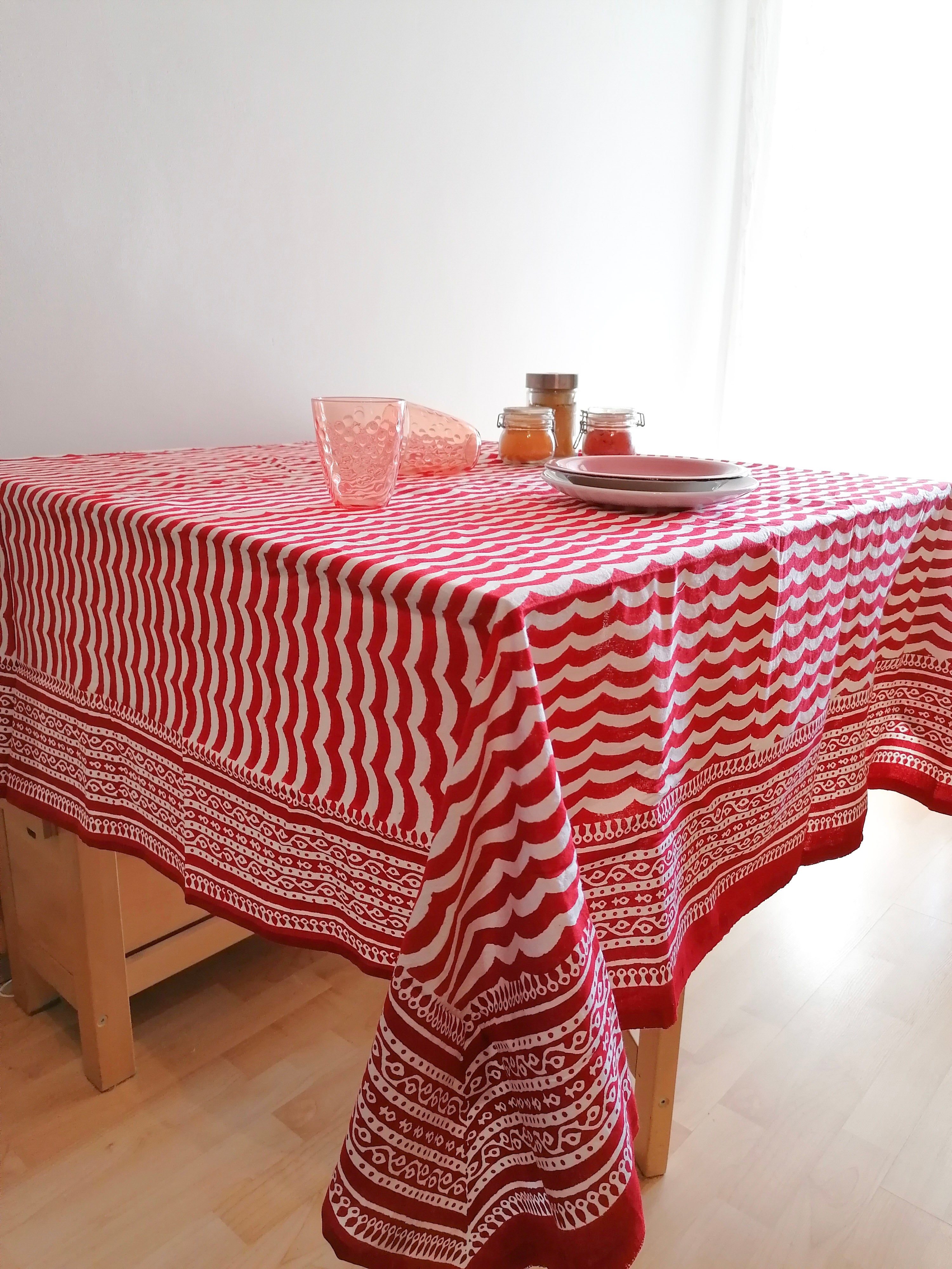 Mantel Saagar Rojo