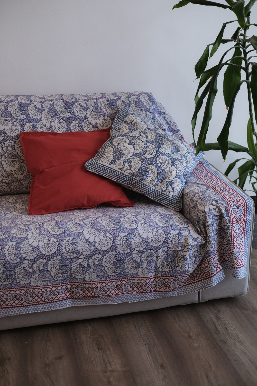 Cubresofá Daya azul y rojo