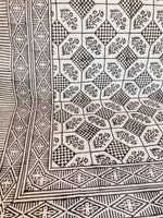 Lade das Bild in den Galerie-Viewer, Cubresofá Asha Blanco y Negro
